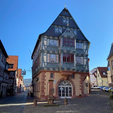 Hotel Zum Riesen - Aelteste Fuerstenherberge Deutschlands Мильтенберг Экстерьер фото
