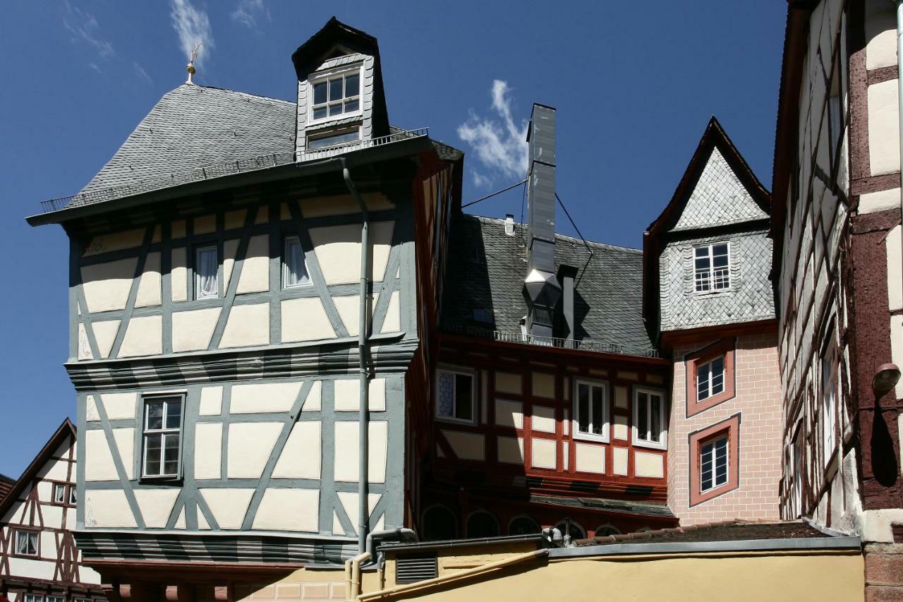 Hotel Zum Riesen - Aelteste Fuerstenherberge Deutschlands Мильтенберг Экстерьер фото